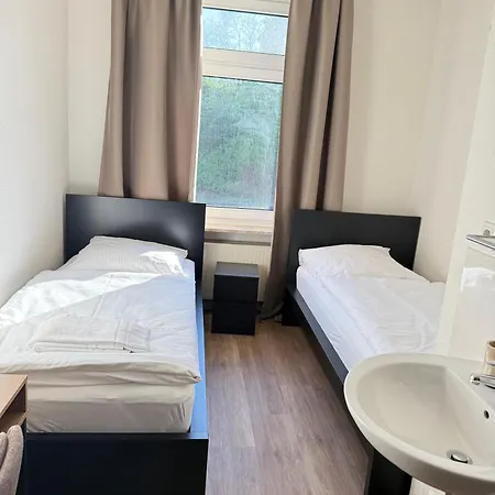 אורחן Gaestehaus E&e