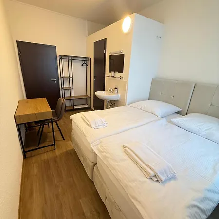 אורחן Gaestehaus E&e *